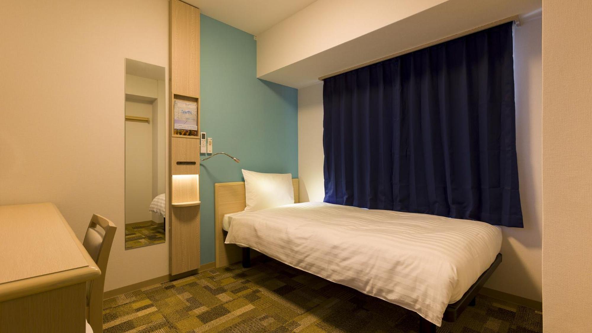 Toyoko Inn Oyama-Eki Higashi-Guchi No.2 Oyama  Room photo
